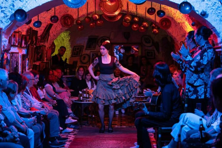 Granada: Los Amayas Cave Traditional Flamenco Show - Key points to know before booking