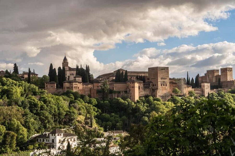 Granada: Los Amayas Cave Traditional Flamenco Show - The one-hour flamenco performance