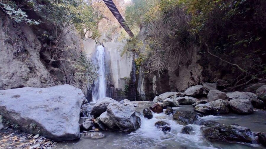 Granada: Los Cahorros Guided Afternoon Hiking Tour - Hanging bridges and the route back