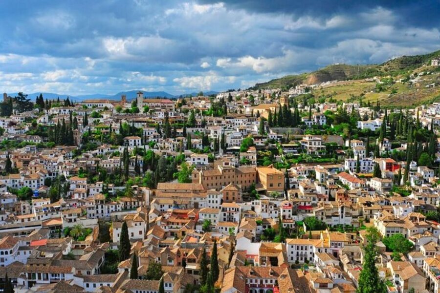 Granada: Private custom tour with a local guide - Accessibility and practical planning