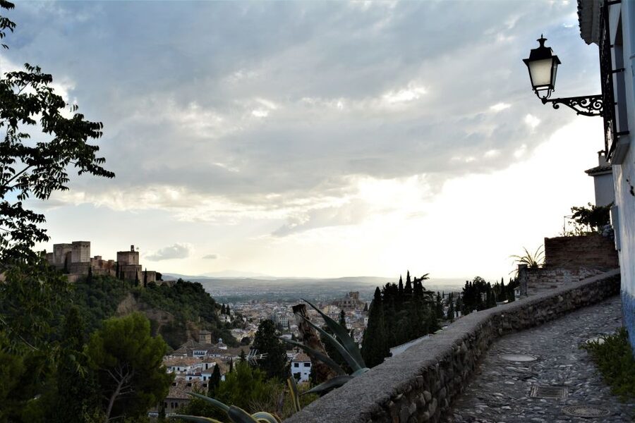 Granada: Private Tour of Albaicín, Sacromonte and Viewpoints - Starting at Plaza Nueva and heading toward the old quarters