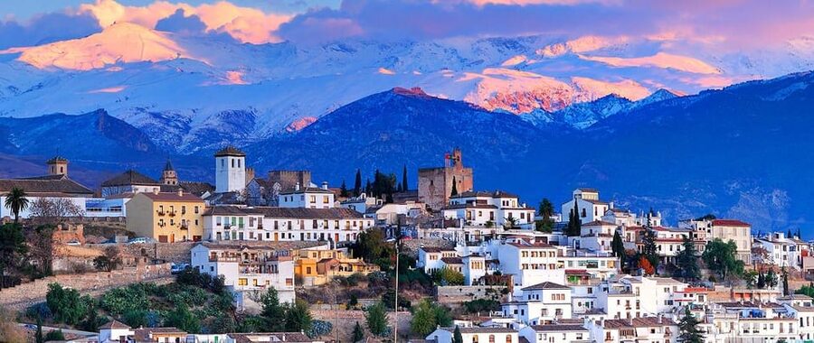 Granada: Private Tour of Albaicín, Sacromonte and Viewpoints - Sacromonte’s cave homes and flamenco traditions