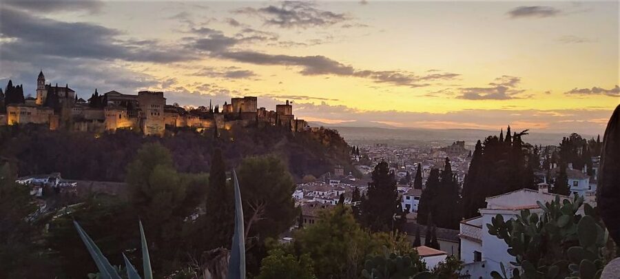 Granada: Private Tour of Albaicín, Sacromonte and Viewpoints - Viewpoints that make the walking worthwhile