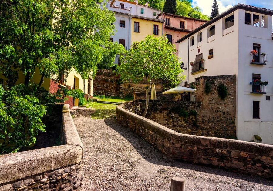 Granada: Private Tour of Albaicín, Sacromonte and Viewpoints - How demanding is the walk?