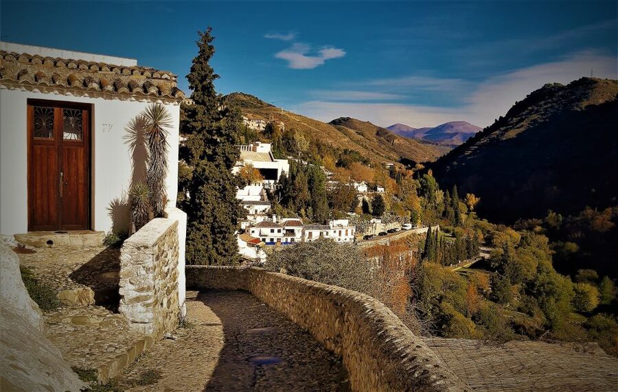 Granada: Private Tour of Albaicín, Sacromonte and Viewpoints - Languages, timing, and practical planning