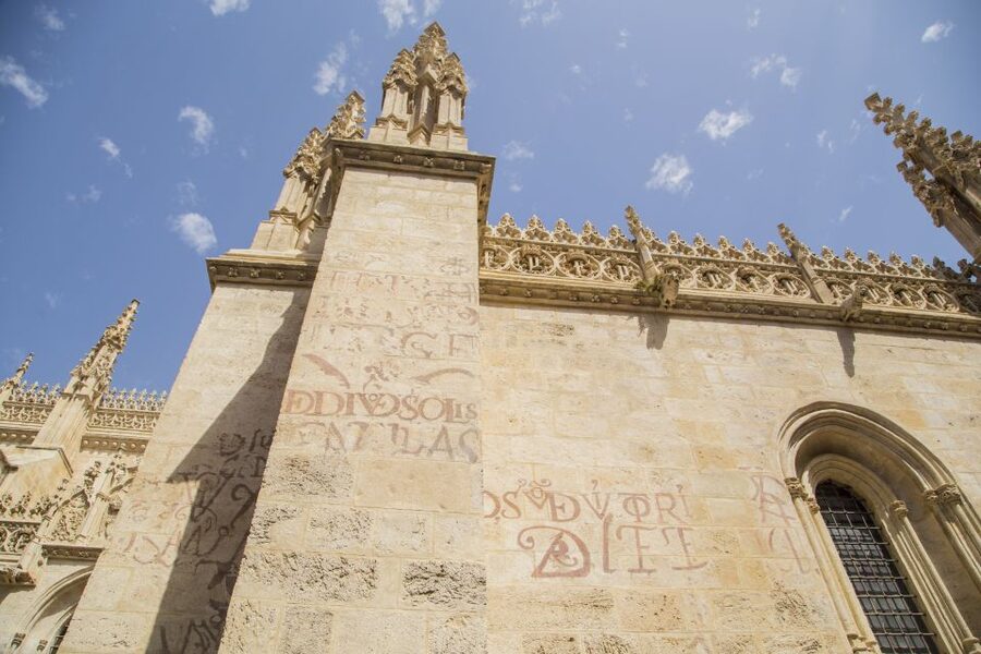 Granada: Royal Chapel and Historical Center Walking Tour - Key points to know before you go