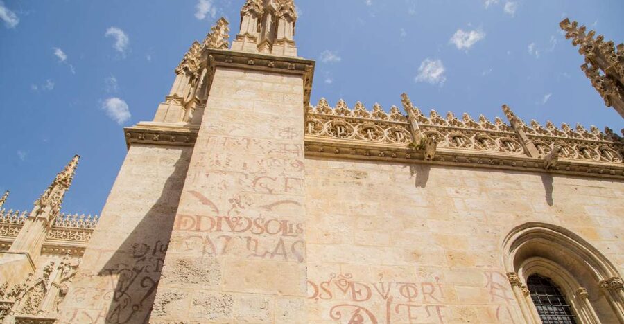 Granada: Royal Chapel and Historical Center Walking Tour - The Alcaicería, Granada’s former Arabic marketplace