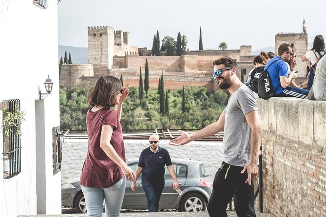Granada's Hidden Treasures: Albayzin and Sacromonte Walking Tour - Starting near Carrera del Darro