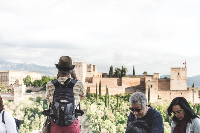 Granada's Hidden Treasures: Albayzin and Sacromonte Walking Tour - Sacromonte’s caves and flamenco tradition