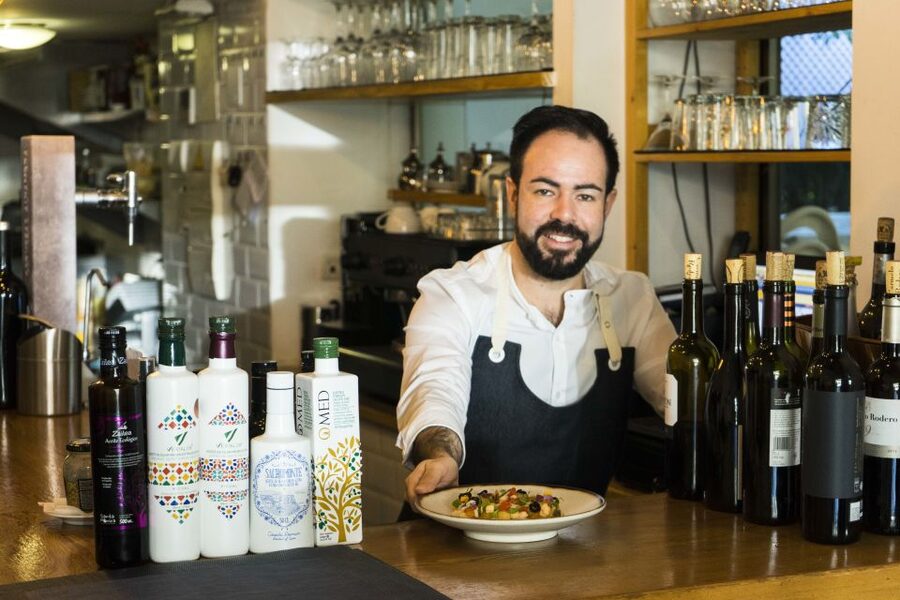 Granada: Tapas Crawl - Who should book this Granada evening