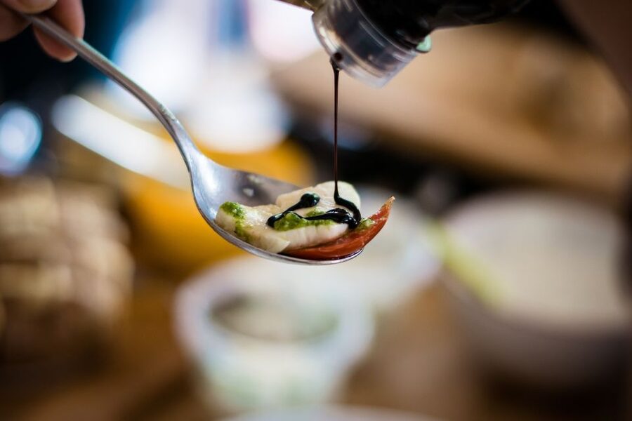 Granada: Tapas Tasting Guided Tour - What the three-restaurant route gives you