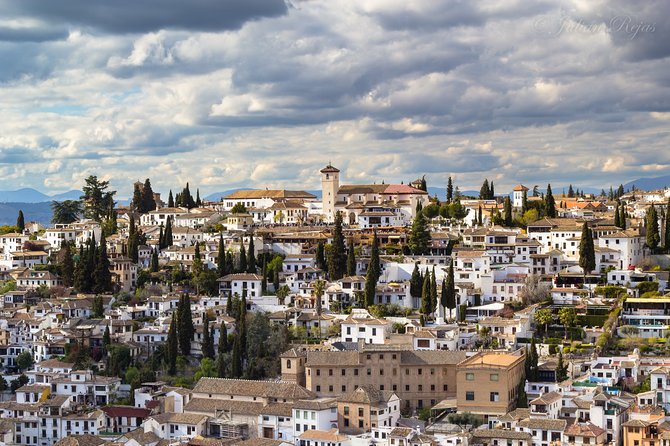 Granada Tapas Trail & Gypsy Flamenco Show - Walking the Albaicín’s white streets