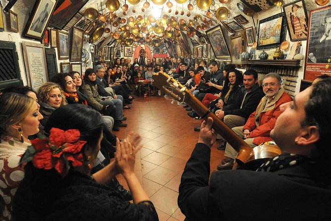 Granada Tapas Trail & Gypsy Flamenco Show - Reaching Sacromonte after dark