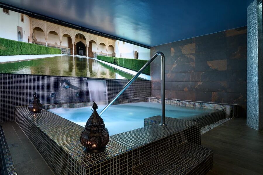 Granada: Thermal Spa Circuit with Optional Massage - Using the cold pool and contrast shower