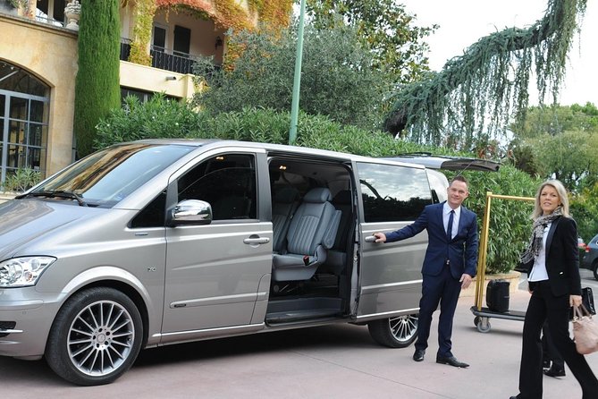 Granada to Seville Private Transfer - Booking details that can affect your day