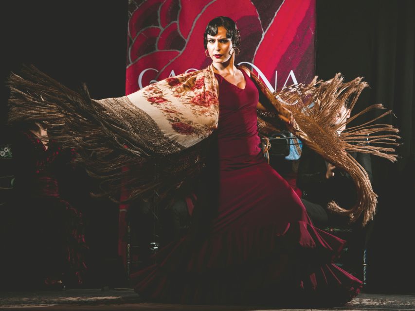 Granada: Traditional Flamenco Show at Tablao Casa Ana - Why the small room changes the experience