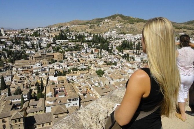 Granada Walking Tour: Albaicin and Sacromonte Quarters - Starting at Plaza de Isabel la Católica