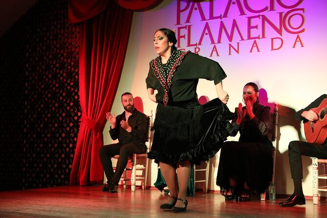 Grenada: Flamenco Palace, the best show in the center - Entering a palace courtyard in central Granada