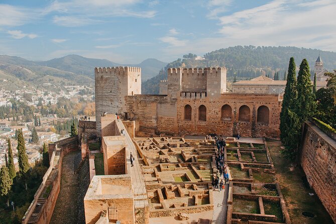 Guided tour of La Alhambra with tickets included - Palace of Charles V and the Layers of the Alhambra