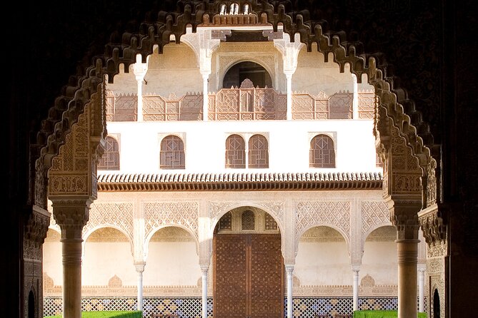 Guided tour of La Alhambra with tickets included - Priority Entry, Tickets, and the Important Timing Warning