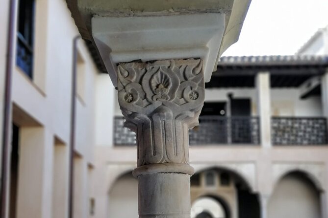 Guided tour The Nasrid Life - From palace life to everyday customs
