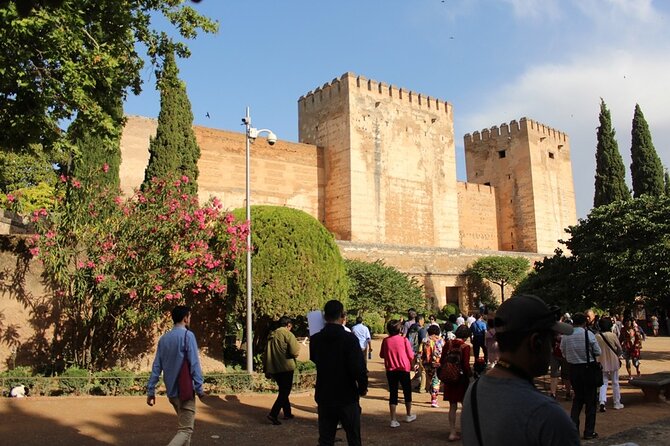 Guided visit to the Alhambra, Nasrid Palaces and Generalife - Generalife gardens and the Sultan’s summer retreat