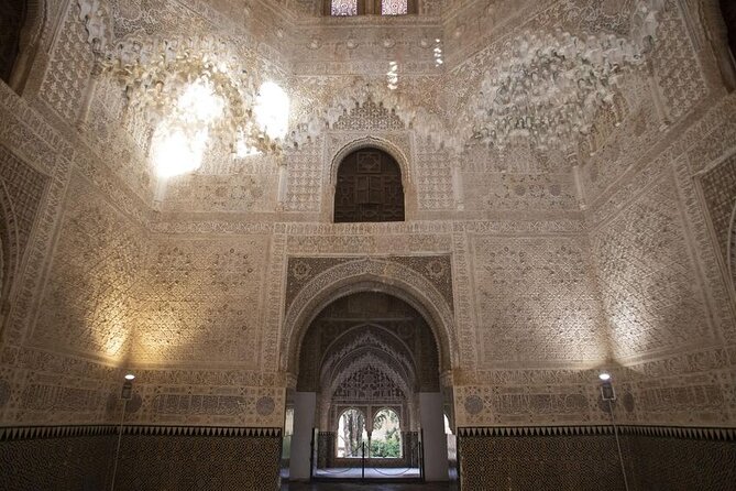 Guided Walking Tour of the Alhambra in Granada - The assigned time is the biggest booking issue