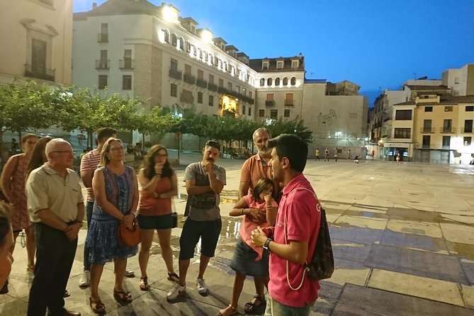 Legends and Mysteries Walk - Plaza Santa María and the cathedral stories