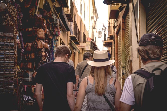 Night Adventure Tour, Play Granada Original - Walking the Albaicín after dark