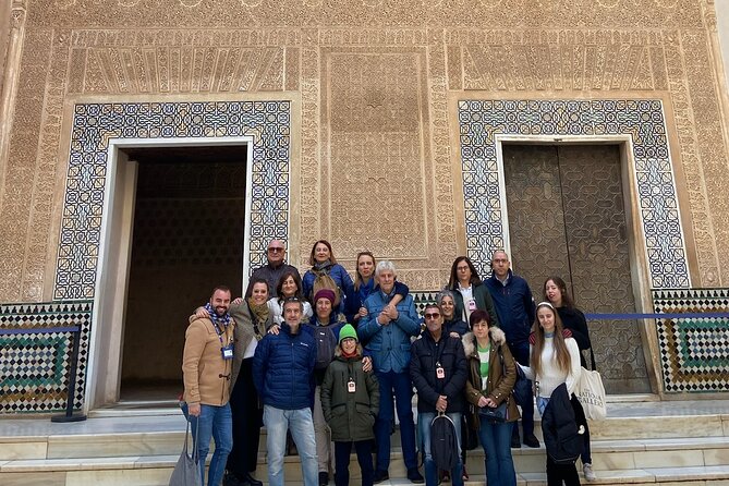Official Guide to visit Alhambra (tickets NOT included) - What the guide adds to the Alhambra experience