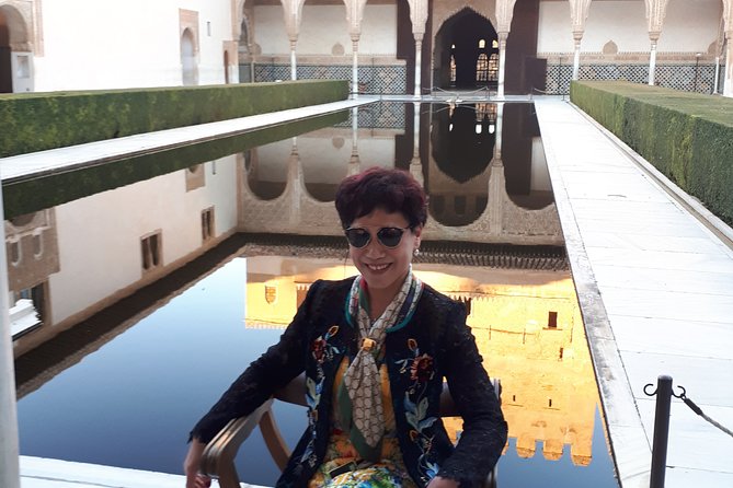 Premium Granada and other Cities Private Tour - Albaicín reveals Granada’s older character