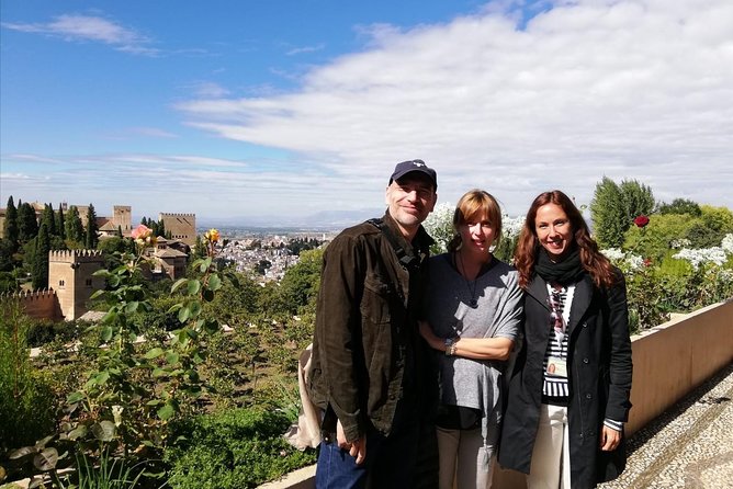 Private Alhambra Highlights Tour Including the Nasrid Palaces - Why the Nasrid Palaces deserve the private treatment