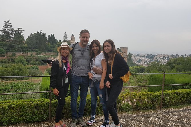 Private Alhambra Highlights Tour Including the Nasrid Palaces - What the three-hour schedule really means