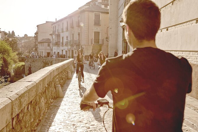 Private Electric Bike Tour with Play Granada - The San Nicolas viewpoint and the Alhambra