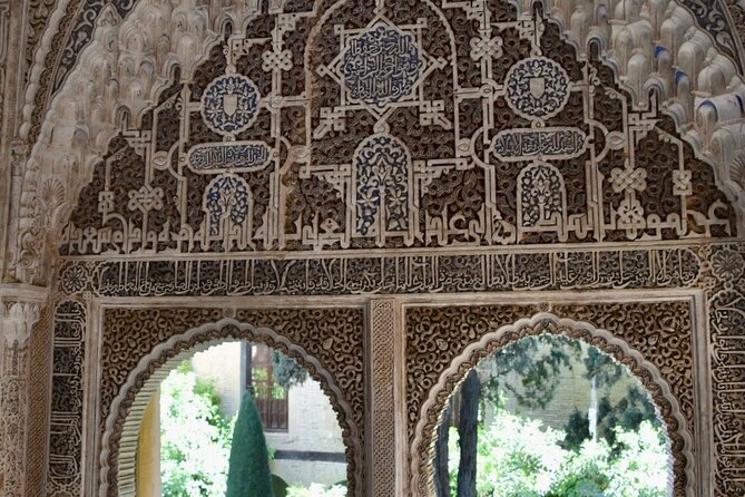 Private Night Tour of the Alhambra in Granada (includes tickets) - Is $325.21 per person good value?
