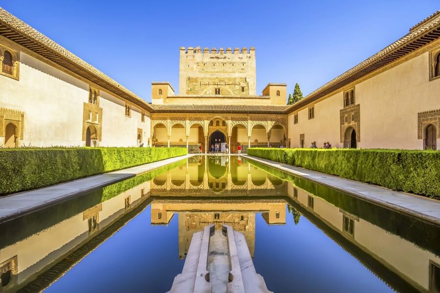 Private tour in all complete complex of Alhambra with ticket - Why a Private Alhambra Tour Can Be Worth the Price