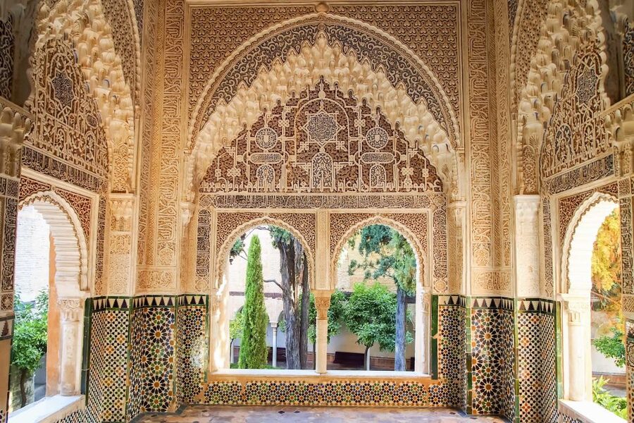 Private tour in all complete complex of Alhambra with ticket - What Three Private Hours Feel Like