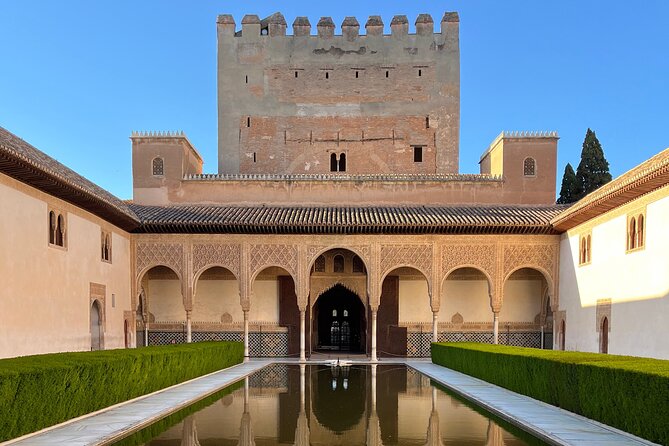 Private Tour in the Alhambra : buy your tickets and book your tour - Generalife gardens: one hour among water and plants