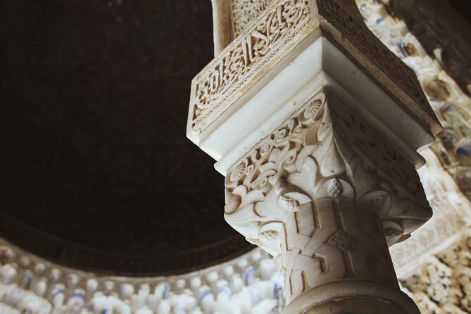 Private Tour of the Alhambra to travel back in time. NO TICKETS - Practical details that can affect your day