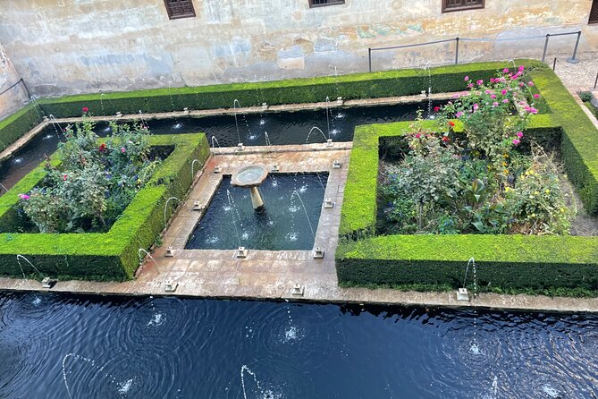Private Tour to The Alhambra and Generalife from Motril port - Generalife gardens and the sultans’ summer retreat