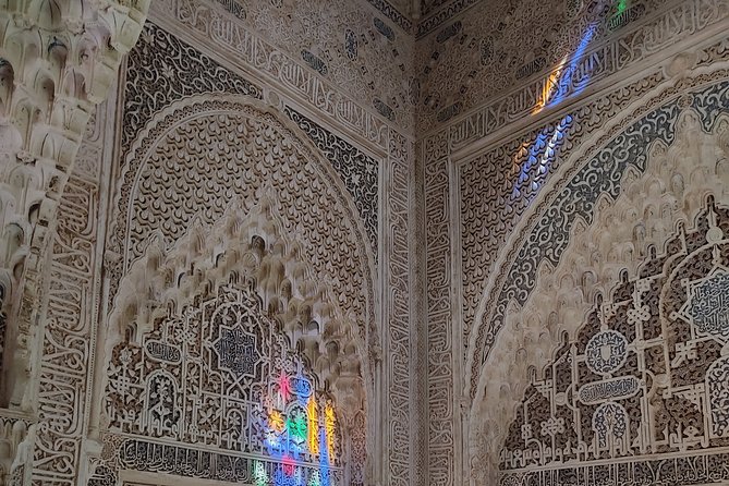 Private Tour to The Alhambra with Nasrid Palaces in Granada - The Nasrid Palaces and their fine details