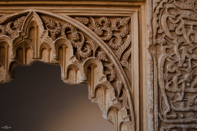 Private Tour to The Alhambra with Nasrid Palaces in Granada - Starting at the Alhambra entrance