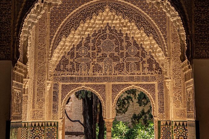 Private Tours Alhambra : Tickets & Tour Guide & Skip-the-Line - Stop three: Generalife gardens and open-air views