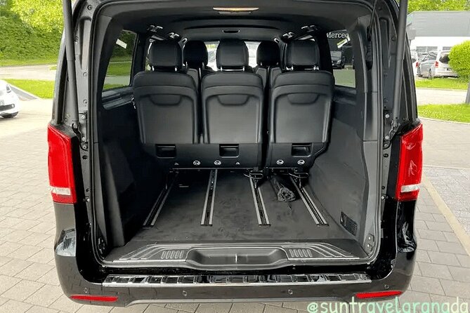 Private transportation from Granada (hotels) to Granada Airport (Grx) - Meeting Rafael at your hotel