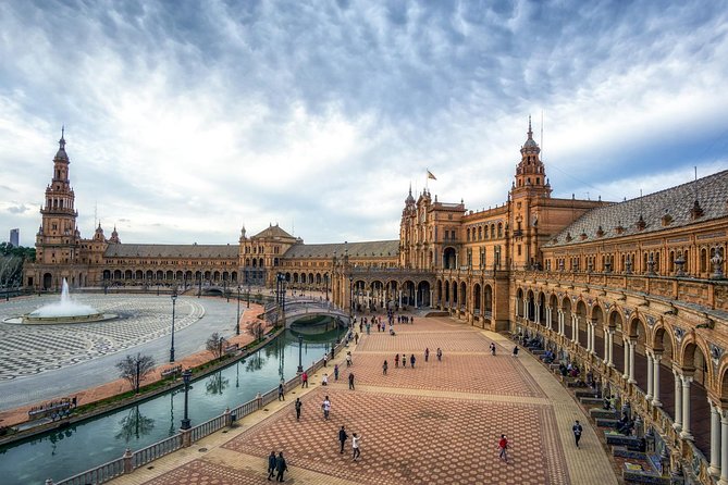 Seville Tour with Alcazar, Cathedral and Giralda from Granada - The Giralda, from Muslim minaret to Christian bell tower