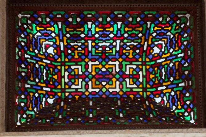 Small group visit to the Alhambra with tickets included - Why this Alhambra tour can be worth the high price