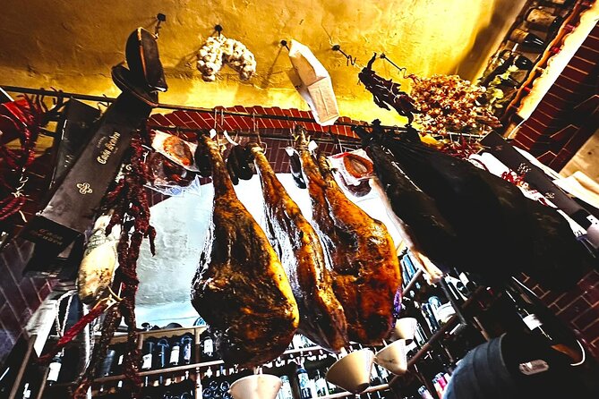 Tapas&Tours with Leo - Tasting Culture and History - The route to Fuente de las Batallas