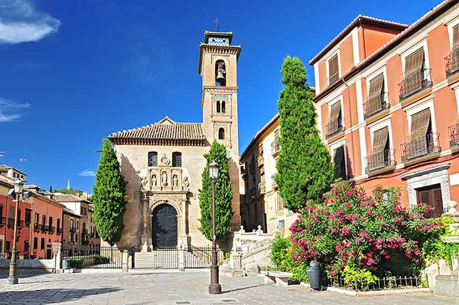 Tour Granada from its Origin; Albaicín - Down to Paseo de los Tristes and the Bañuelo area