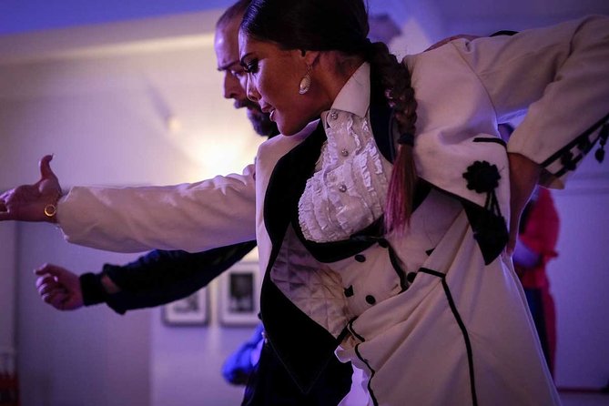 Traditional Flamenco Show - What the hour at Casa del Arte Flamenco feels like